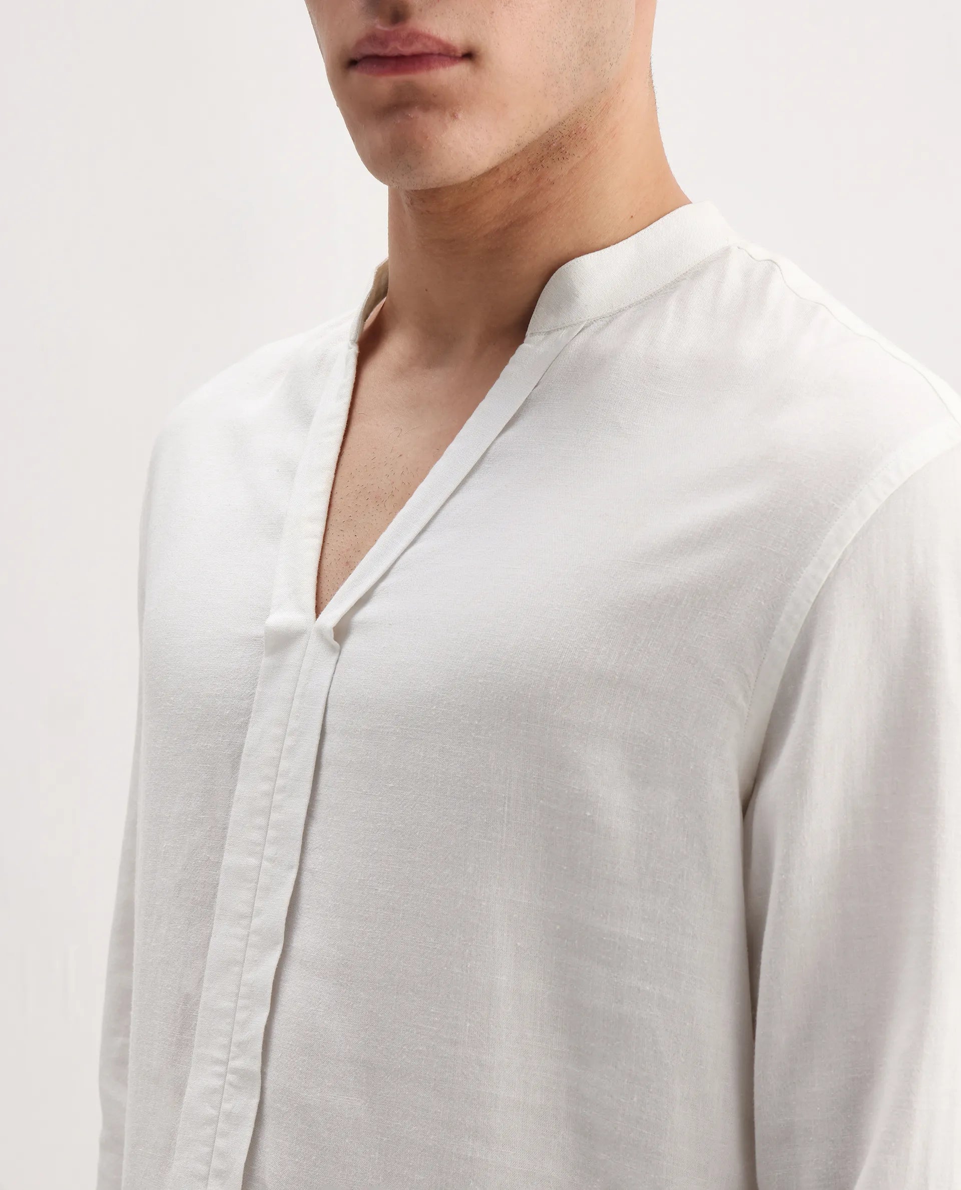 Rare Rabbit Men's Kurto 25 White Linen Blend Plain Regular Fit Full Sleeve Mandarin Collar Shirt - Image 3